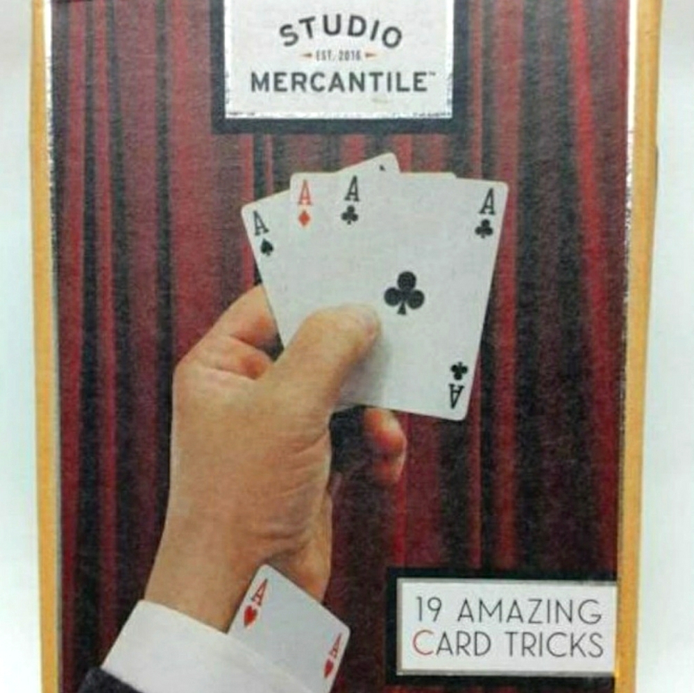 Studio Mercantile 19 Amazing Card Tricks Set